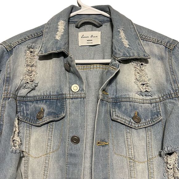 Jean Jacket Junior's Size Medium Distressed Cropped Denim Light Wash Love Tree - Picture 2 of 7